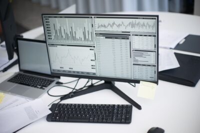 SERP empoisonnées : pourquoi vos relevés de positions peuvent mentir depuis la mi-septembre
